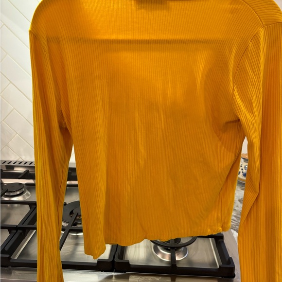 Cute Zara button up top cute as a little jacket or on it’s own - Picture 5 of 5